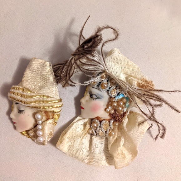 Mid-century 'LadyHead' pins - Picture 1 of 2